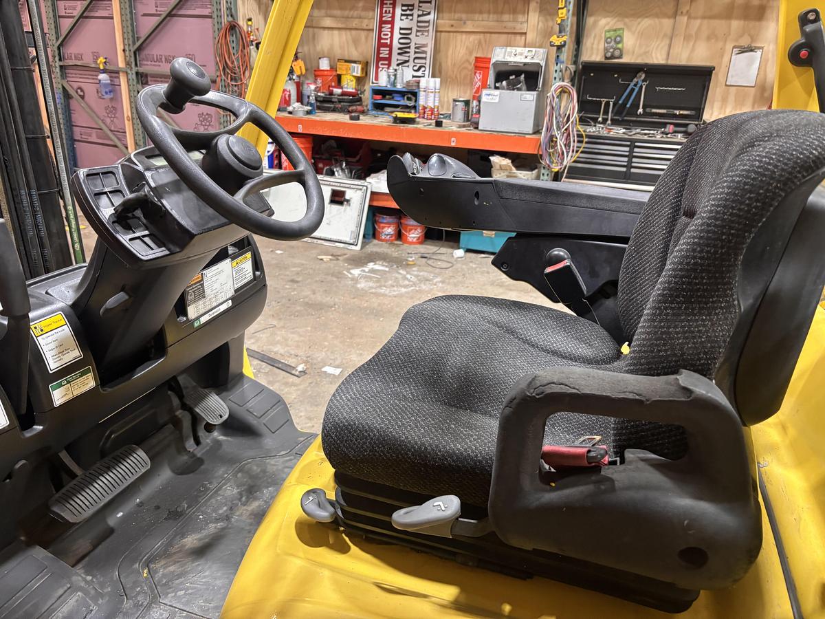 Used 7,000 POUND HYSTER MODEL S70FT FORKLIFT ROLL CLAMP TRUCK- PENDING LS