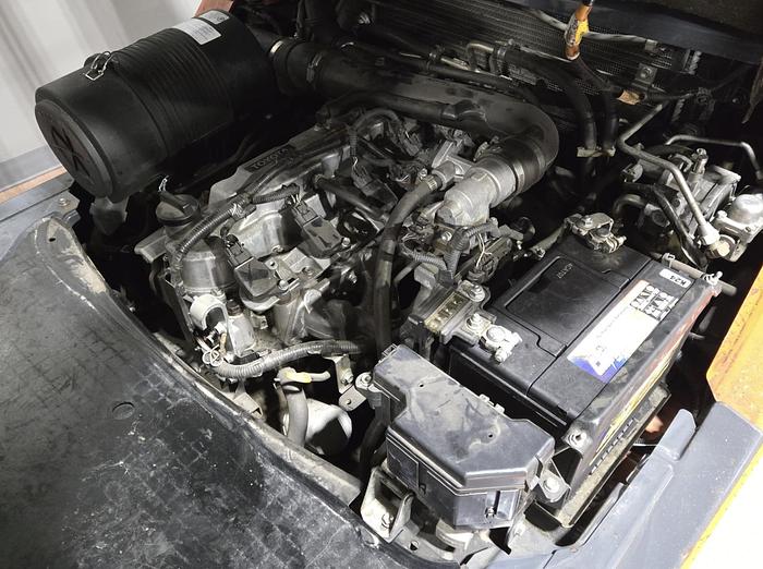 Used TOYOTA 8FGC55U-PRS FORKLIFT 4-WAY VALVE MANUFACTURED 2020