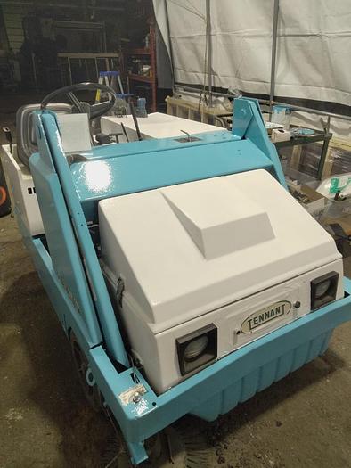 Used TENNANT FLOOR CLEANER SWEEPER MODEL 235E