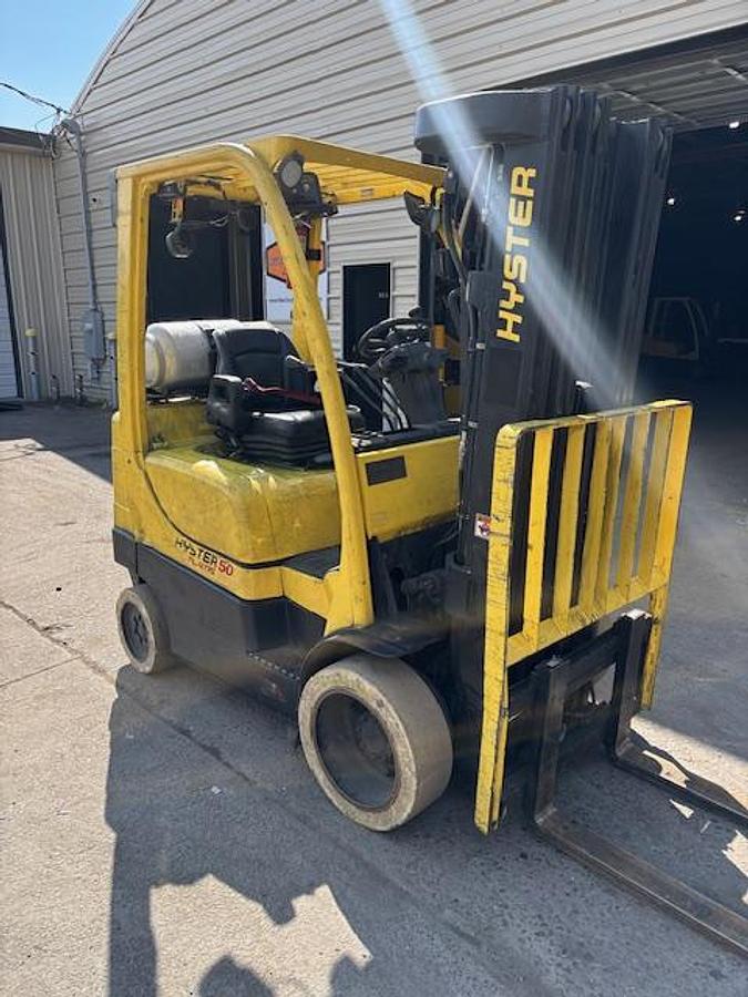 Used 5,000 LB. HYSTER MODEL S50FT LH84"/RH240" MFG 2018