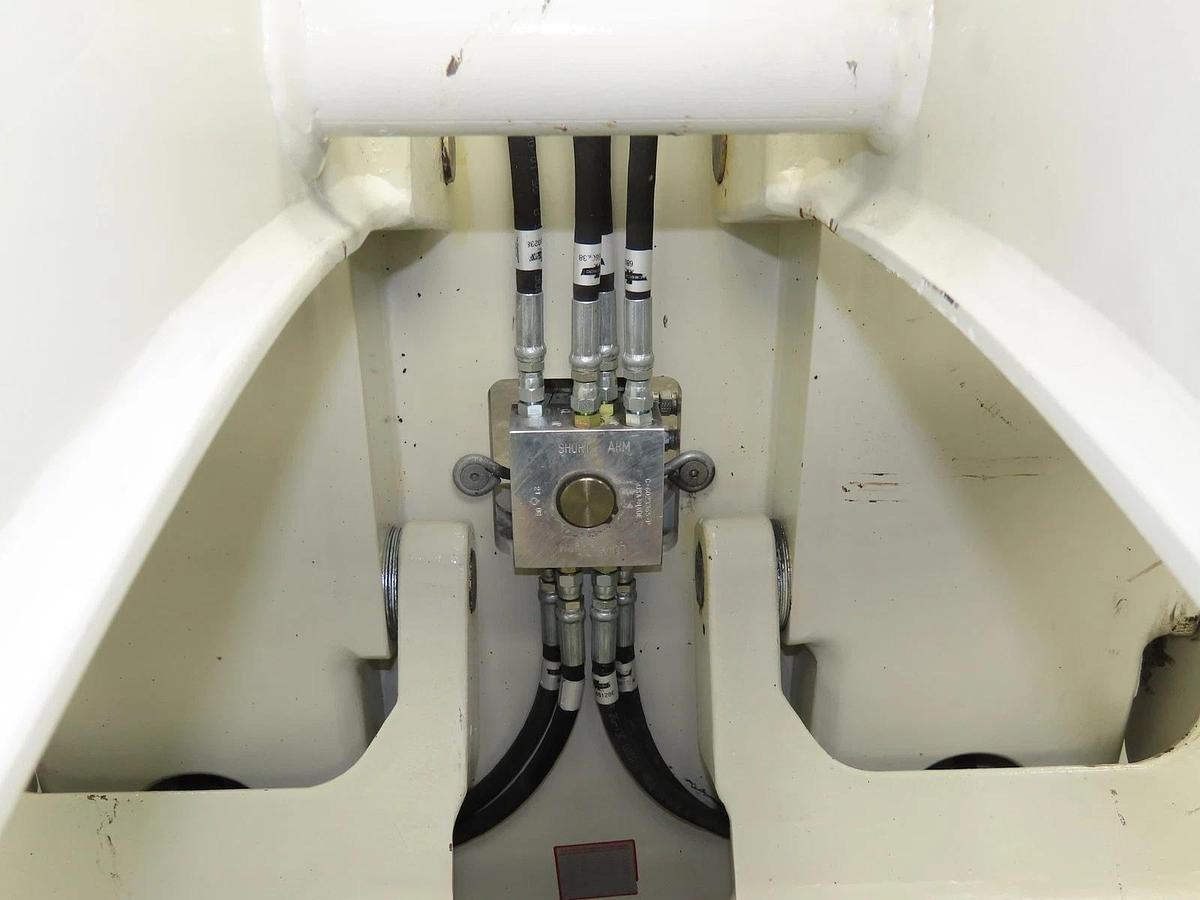 Used 72" CAPACITY CASCADE MODEL 90F-RCP-03CR2 PAPER ROLL CLAMP 