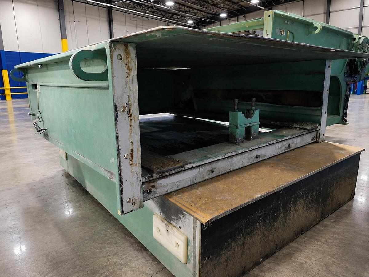 Used 63" GRANUTECH SATURN ROTO-GRIND MODEL M160H SINGLE SHAFT SHREDDER 200 HP 