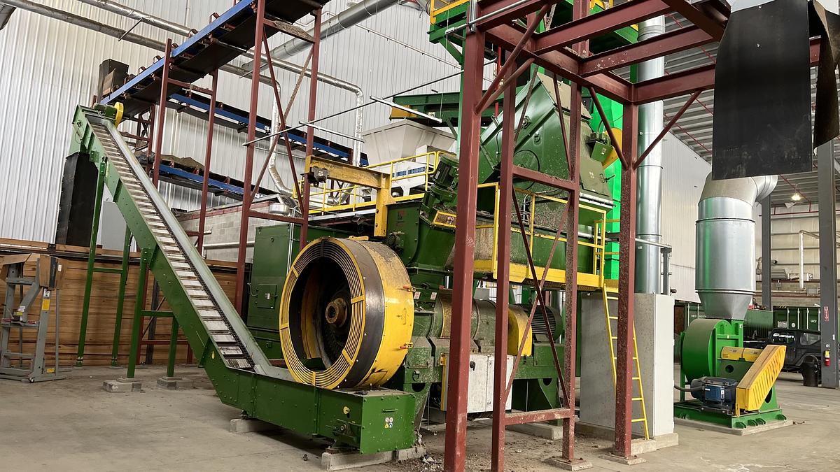 Used WARREN & BAERG MODEL W-250 CUBER FOR BIOMASS, STRAW OR RECYCLED PRODUCTS - MFG 2017