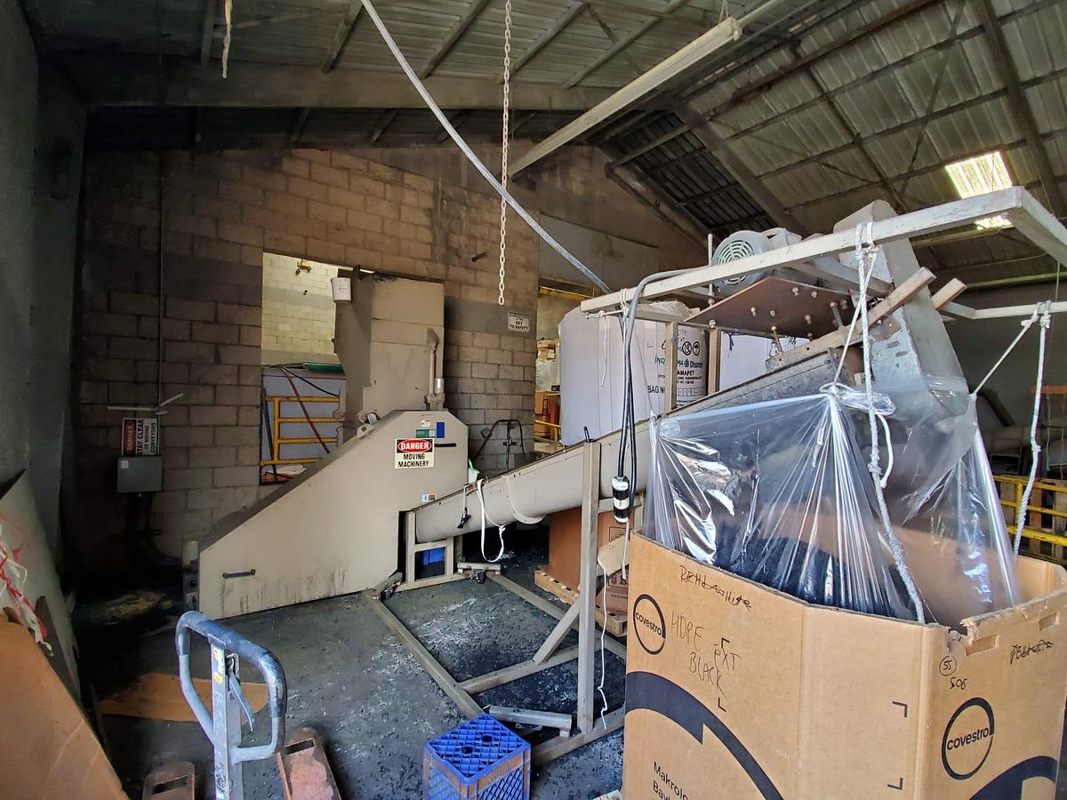 Used CONAIR WORTEX GRANULATOR 120 HP WITH CONVEYOR