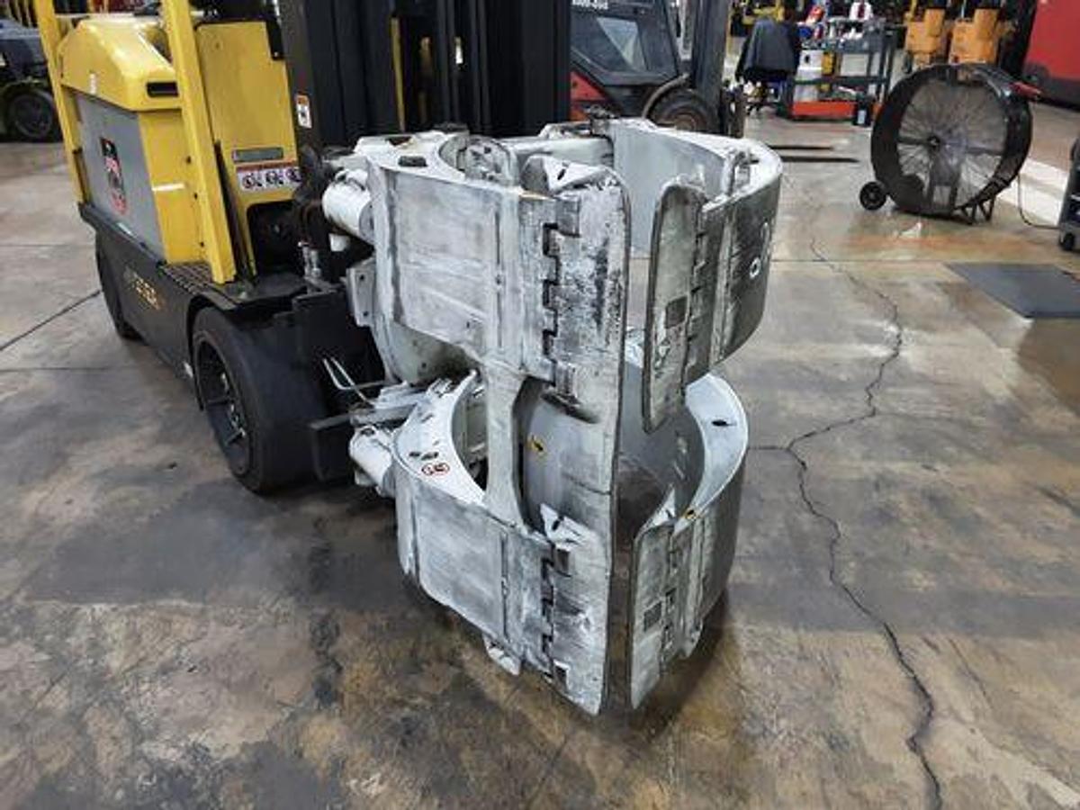 Used 60" CASCADE MODEL 33H-RDP CLASS III PAPER ROLL CLAMP MANUFACTURED 2019