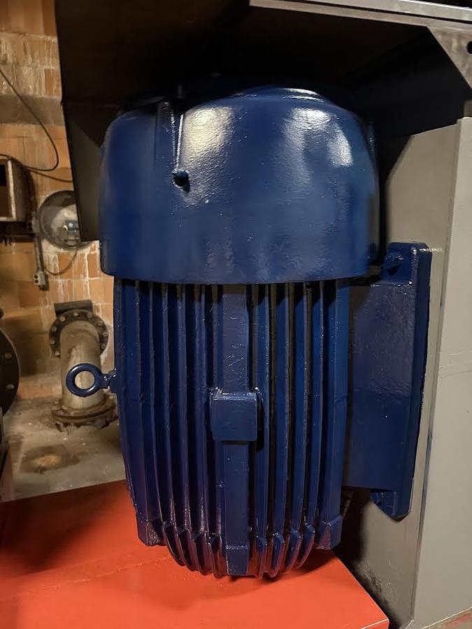 Used KADANT BLACK CLAWSON UV300 PRESSURE SCREEN WITH MOTOR 