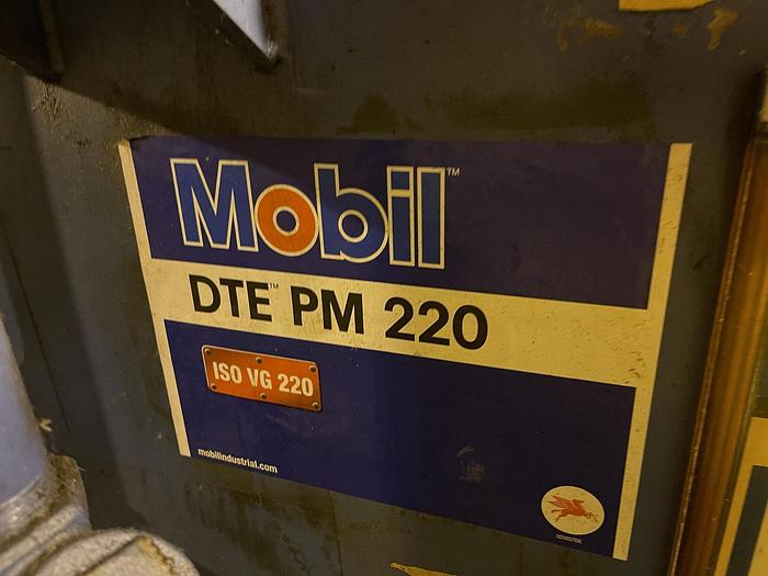 Used MOBIL HYDRAULIC OIL GEAR