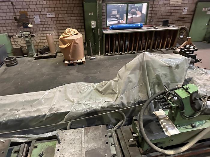 Used 334" (8500MM) WALDRICH SIEGEN ROLL GRINDER