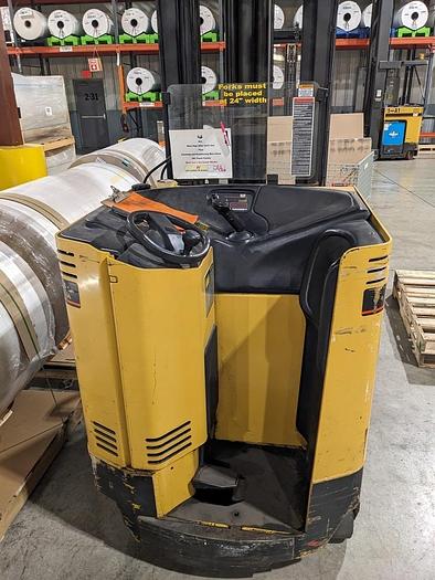 Used 4,500 POUND HYSTER NRR45 HIGH REACH FORKLIFT