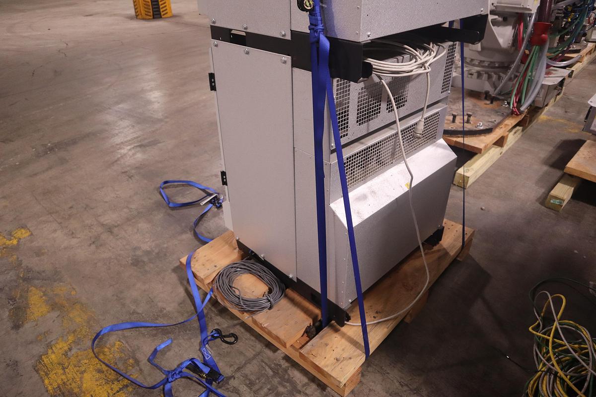 ABB MODEL IRB 6700-300/2.70 ROBOT 6-AXIS MANUFACTURED 2021