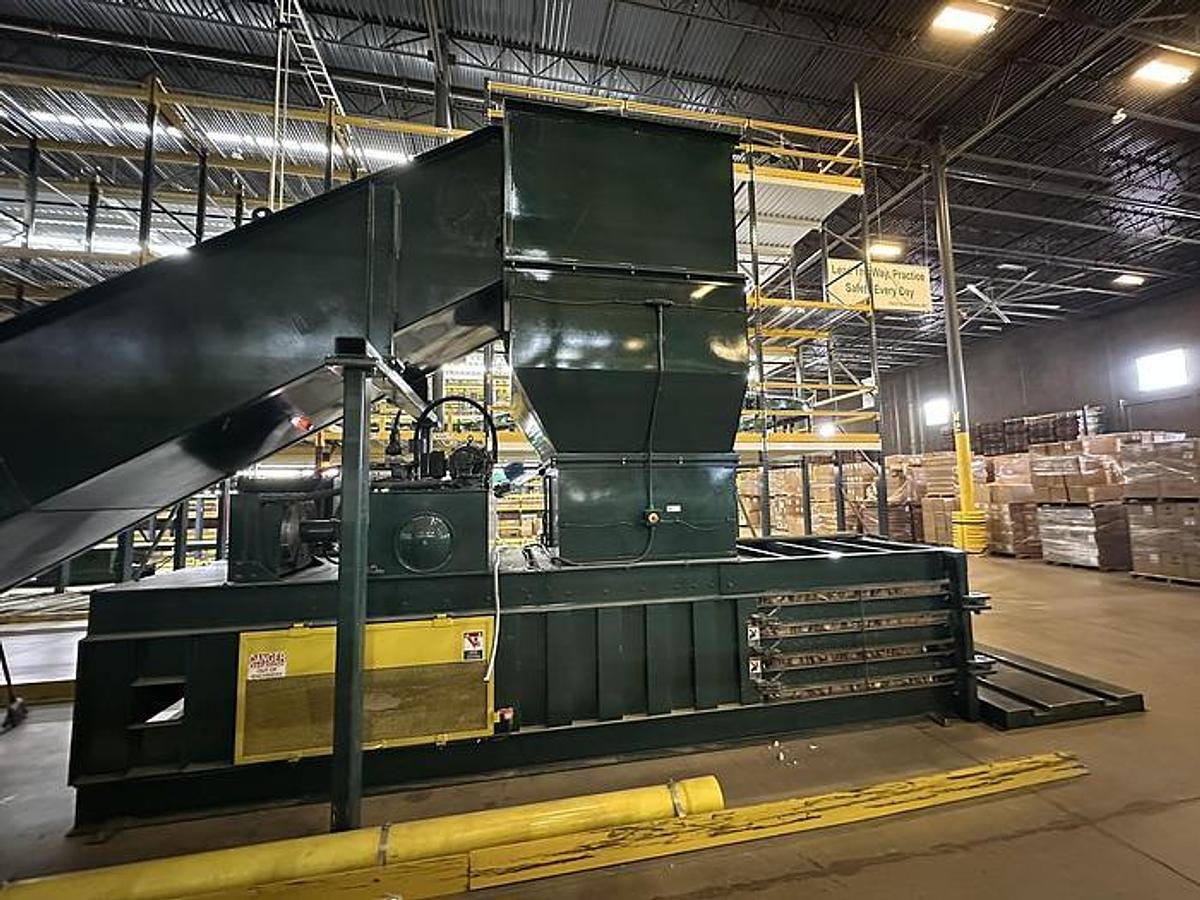 Used INTERNATIONAL BALER MODEL NA-1295-48 HORIZONTAL CLOSED DOOR BALER 30HP