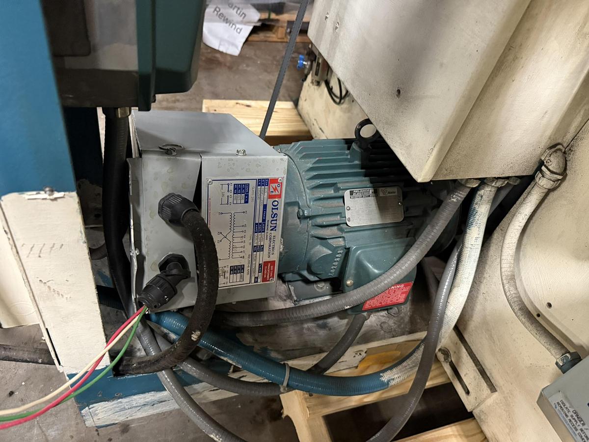 Used 32" WIDE STANFORD MAN ROLAND MODEL 152 FW DOCTOR REWINDER