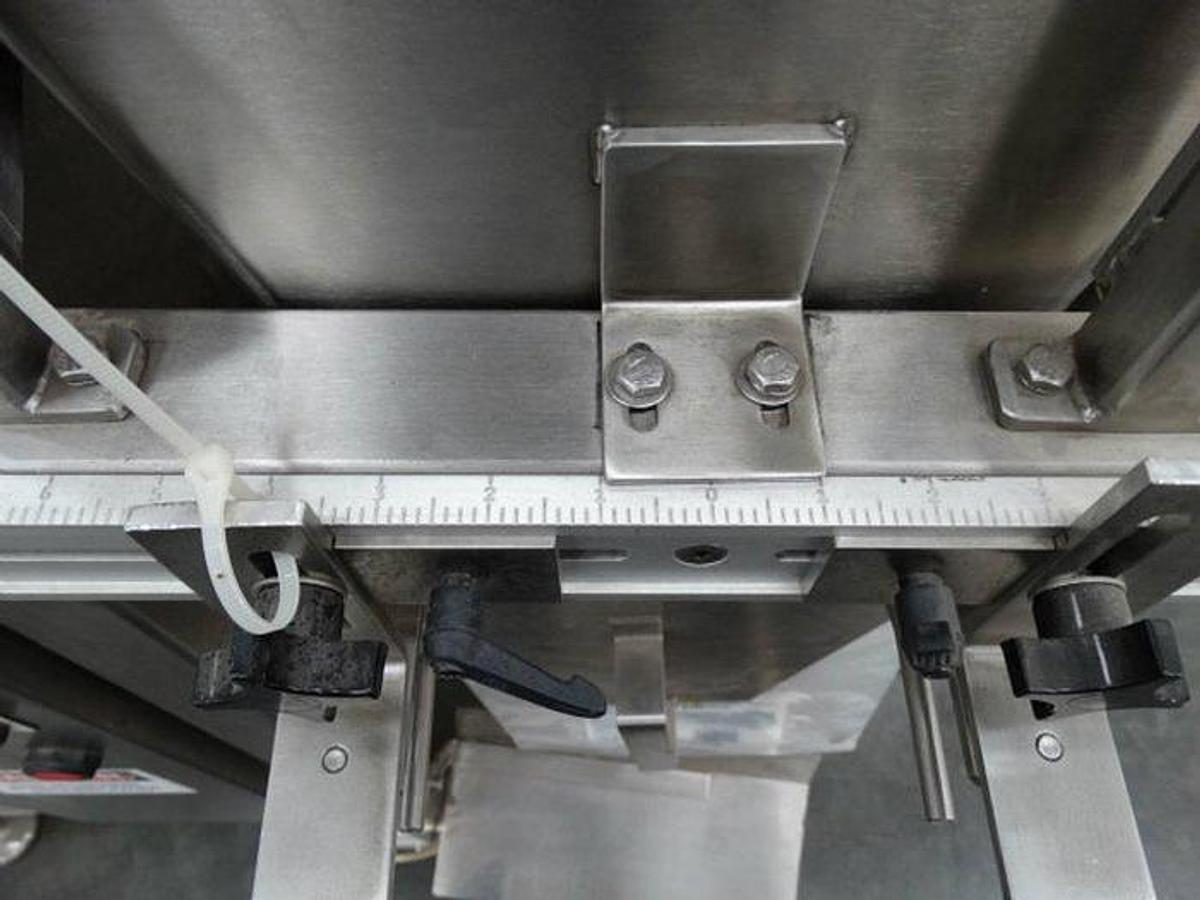 Used WEIGHPACK SYSTEMS INC MODEL COUNTING DEVICE TW/TP LINEAR COUNTER AND VS BAGGING SYSTEM