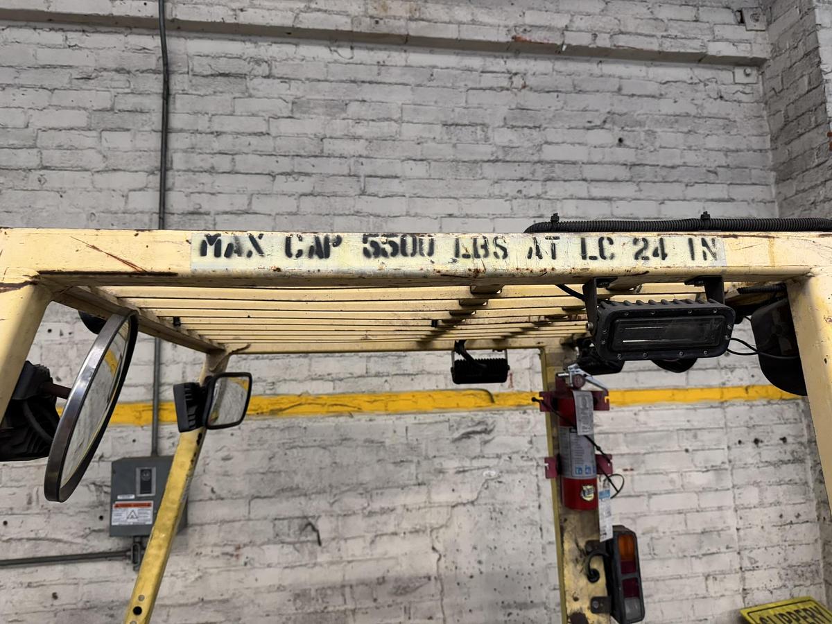 5,500 POUND HYSTER FORKLIFT