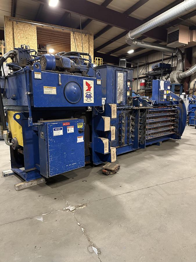 Used AMERICAN HORIZONTAL AUTO TIE BALER MODEL PAC4029-7T20 7" CYLINDER 20HP