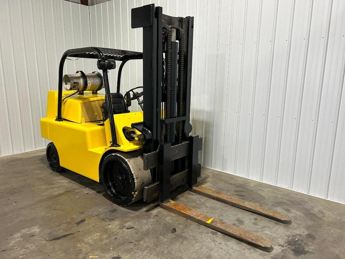 Used 19,000LB CAPACITY LOWRY FORKLIFT