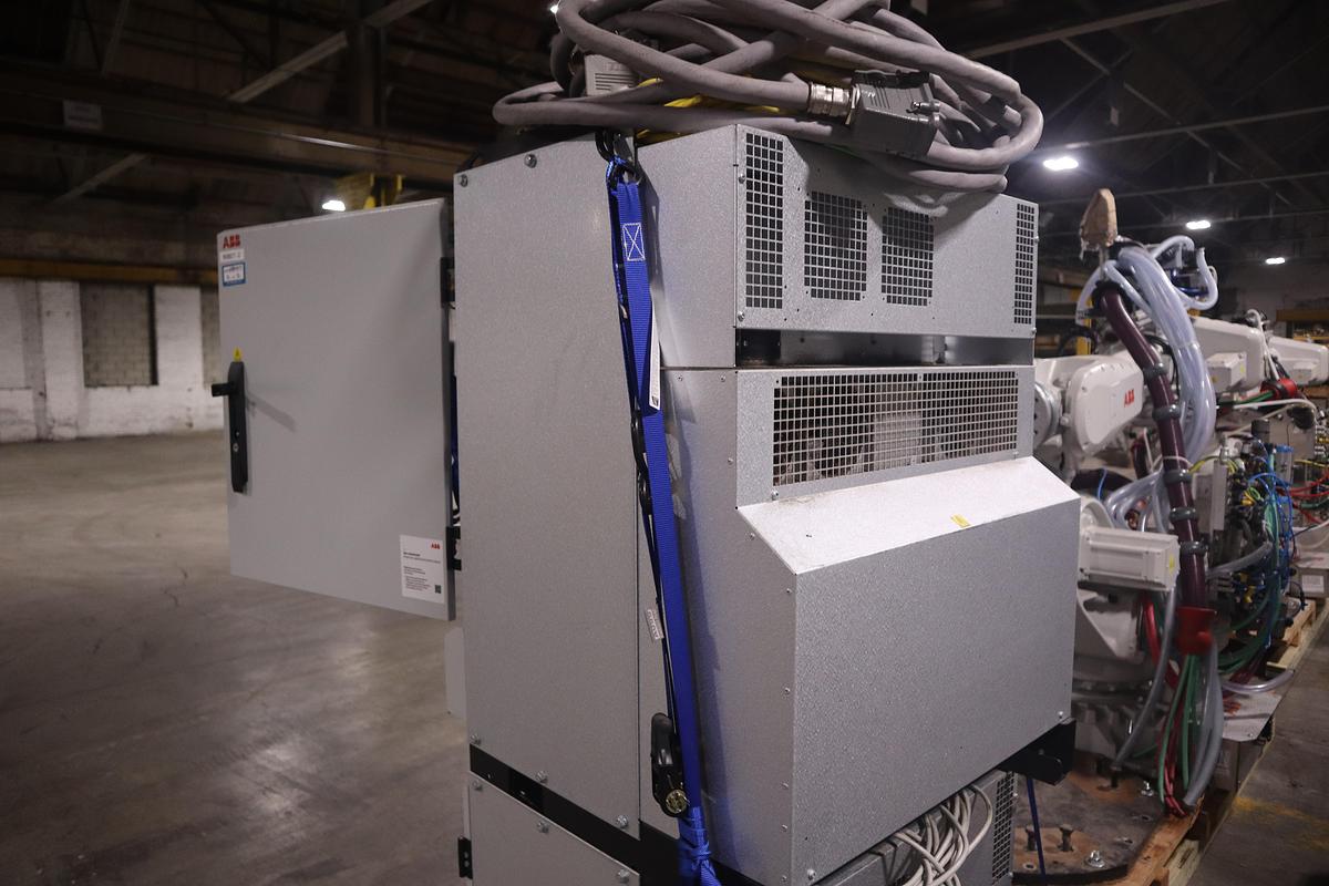 ABB MODEL IRB 6700-300/2.70 ROBOT 6-AXIS MANUFACTURED 2021 (8 AVAILABLE)