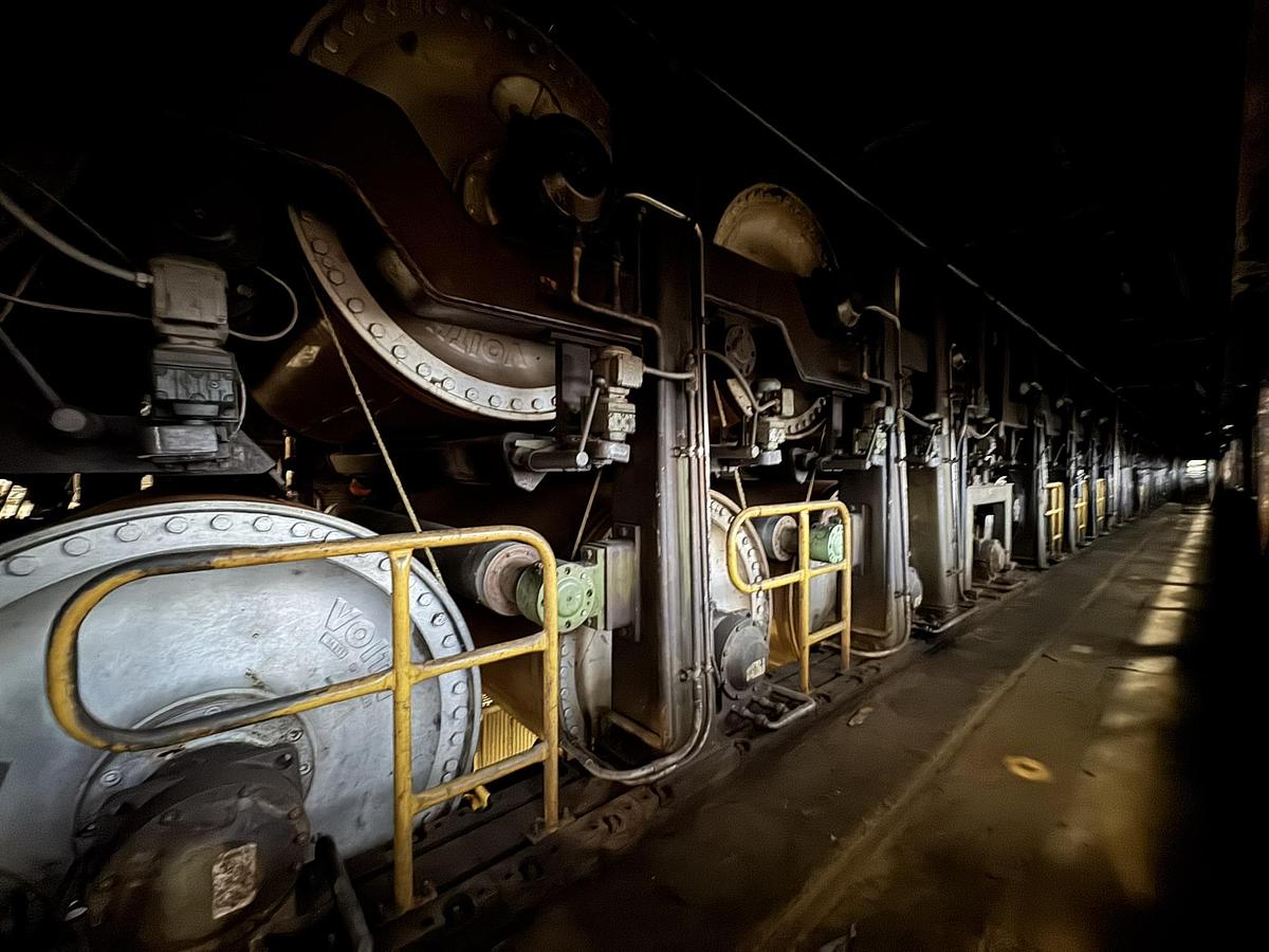 Used 110" (2.8M) VOITH FOURDRINIER PAPER MACHINE (LBM) MFG 2001 LINERBOARD / TUBE & CORE – TANDEM NIPCOFLEX SHOE PRESSES - 72"(1.8M) DIAMETER DRYERS