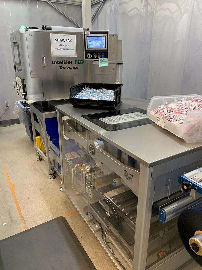 Used SHAWPAK (RIVERSIDE MEDICAL PACKAGING) 42-25 THERMOFORM MACHINE WITH 4 COLOR BELLMARK PRINTER