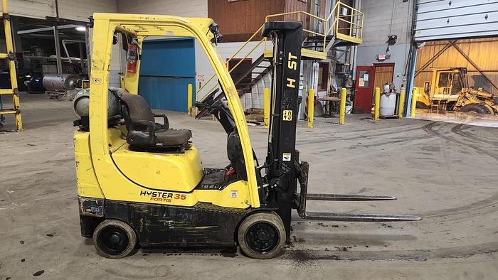 Used 3,500 POUND HYSTER S35FT FORKLIFT WITH SIDE SHIFT - ON HOLD IU