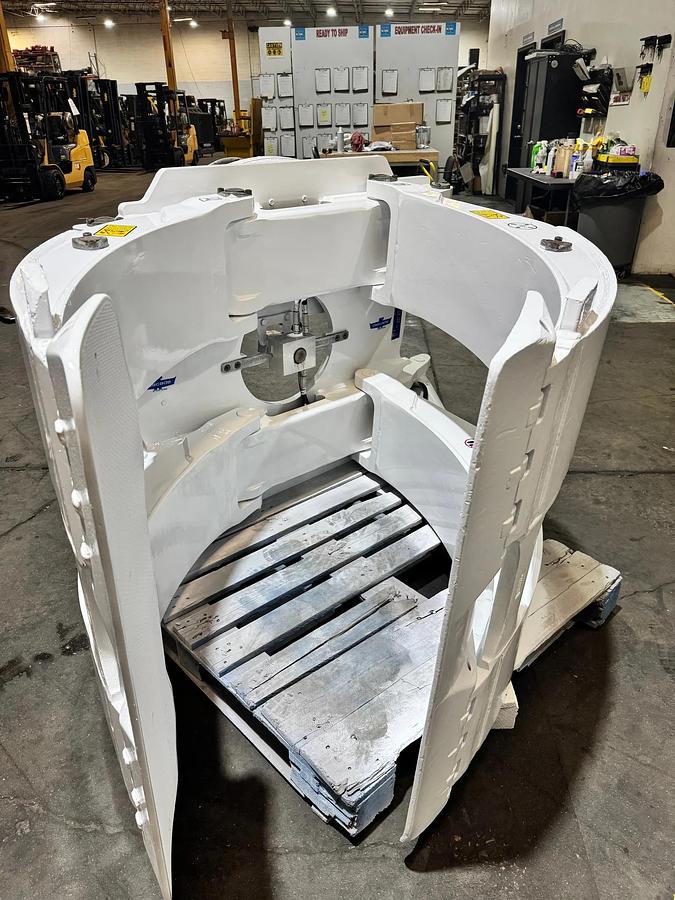 Used 72" CASCADE MODEL 46H-RCF-4A-36625 PAPER ROLL CLAMP MANUFACTURED 2020