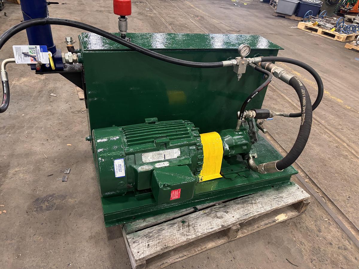 Used 90" WIDE BLACK CLAWSON ROLL SPLITTER WITH HYDRAULIC PACKAGE
