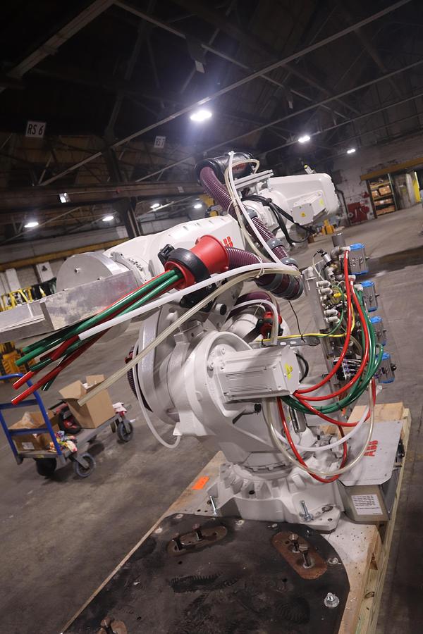 ABB MODEL IRB 6700-300/2.70 ROBOT 6-AXIS MANUFACTURED 2021 (8 AVAILABLE)