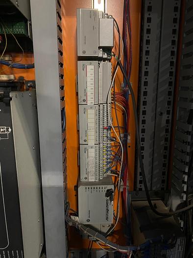 Used 83" ARROW MODEL 2000 CENTER SURFACE WITH CENTER ASSIST: 70" REWIND DIAMETER