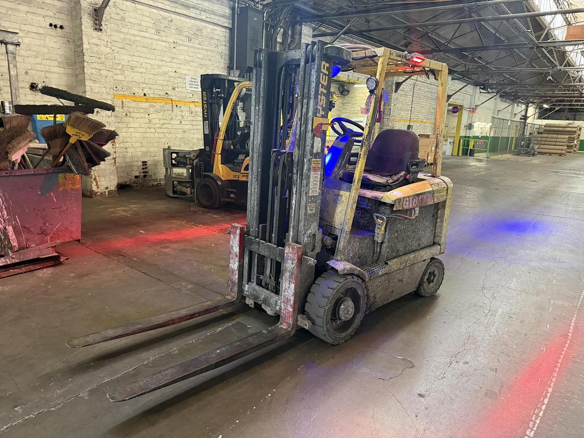 Used 6,000 POUND HYSTER MODEL E60XM2-33 ELECTRIC FORKLIFT 