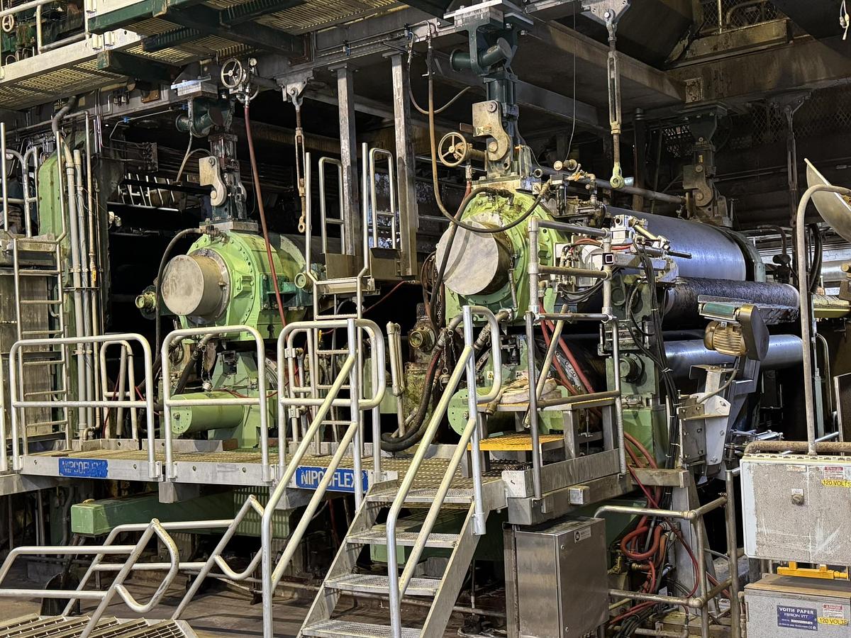 Used 110" (2.8M) VOITH FOURDRINIER PAPER MACHINE (LBM) MFG 2001 LINERBOARD / TUBE & CORE – TANDEM NIPCOFLEX SHOE PRESSES - 72"(1.8M) DIAMETER DRYERS