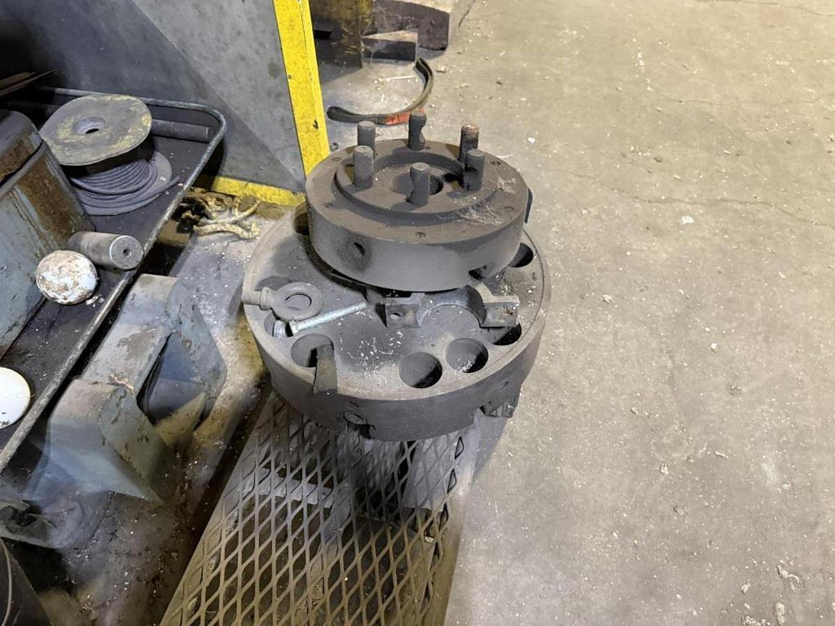 Used MONARCH ENGINE LATHE WITH TOOLING