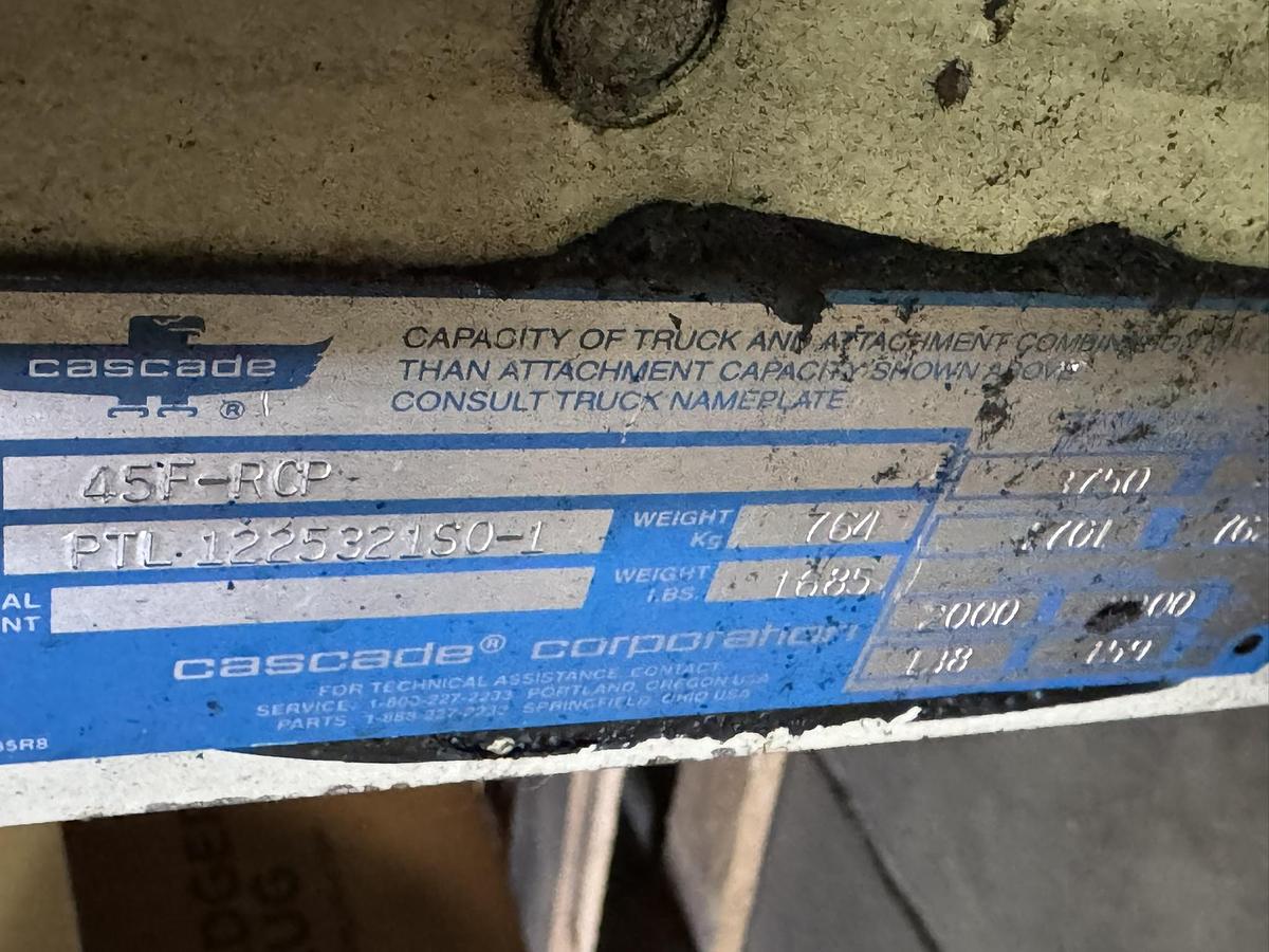 Used CATERPILLAR ROLL CLAMP TRUCK MODEL GC40KSTR WITH CASCADE CLAMP