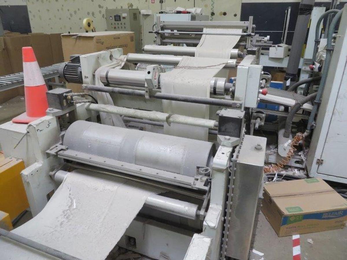 Used 17" OCEAN A-500-2T SERVO DRIVEN 1/8TH AND DOUBLE CROSS DINNER NAPKIN FOLDER