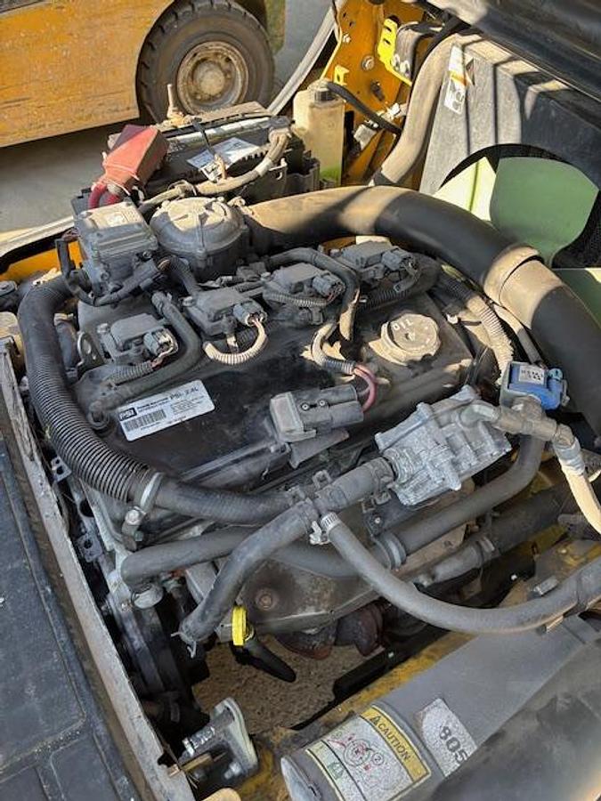 Used 6,000lb YALE GLP060VX FORKLIFT ROLL CLAMP COMPATABLE