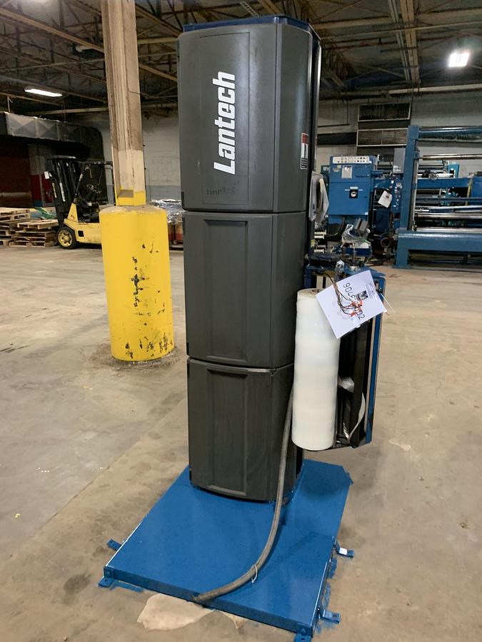 Used LANTECH Q300 PALLET STRETCH WRAPPER MANUFACTURED 2006