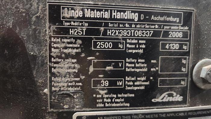 Used 5,000 POUND LINDE H25T FORKLIFT PNEUMATIC TIRES