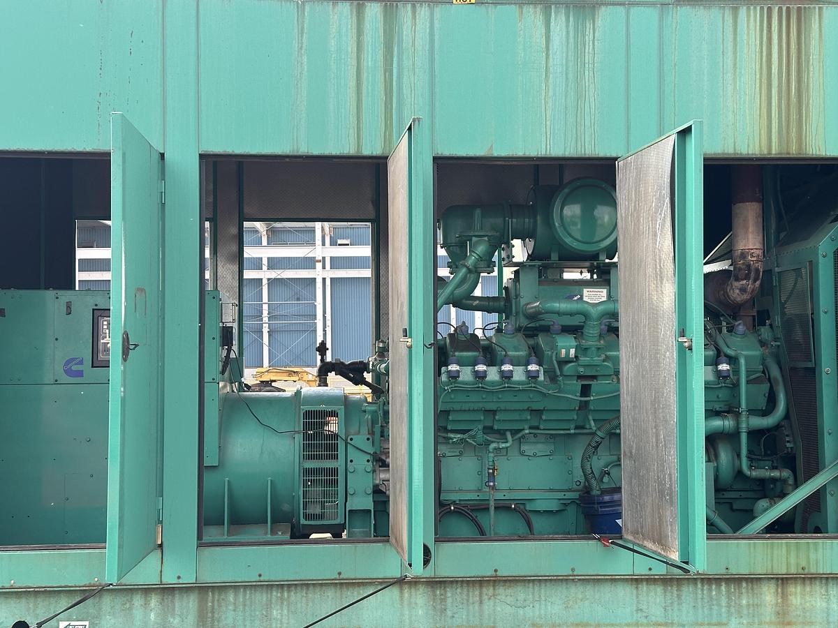 Used 750kW CUMMINS MODEL GFLB NATURA GAS GENERATOR