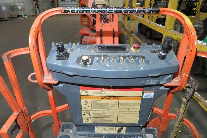 Used JLG MODEL E400AJPN BOOM LIFT 2007 500 LBS 46'