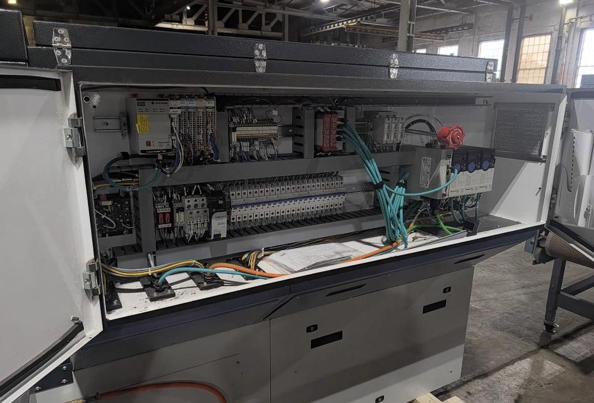 Used CONFLEX SYNC CONTINOUS MOTION SERVO SIDE SEAL SHRINK WRAPPER