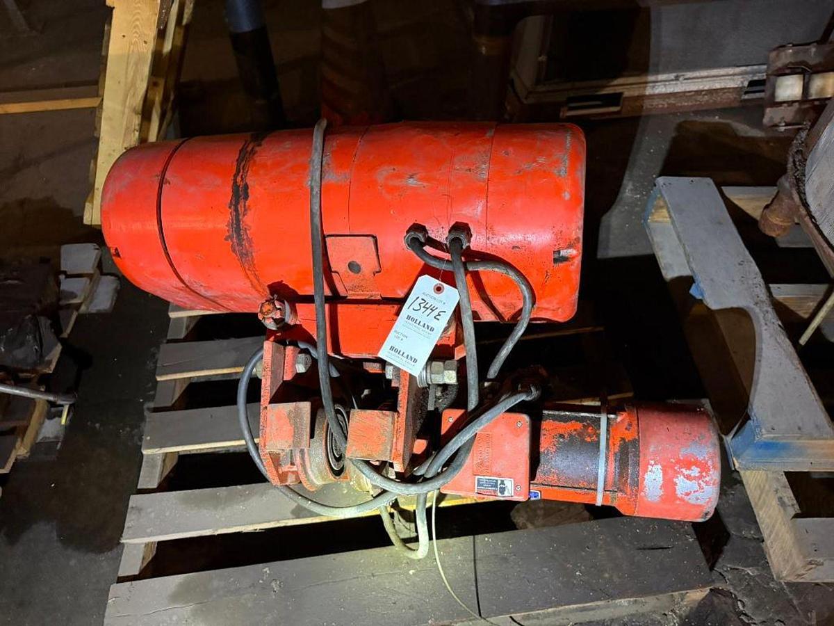 Used 2 TON ELECTRIC CM LODESTAR XL CHAIN HOIST