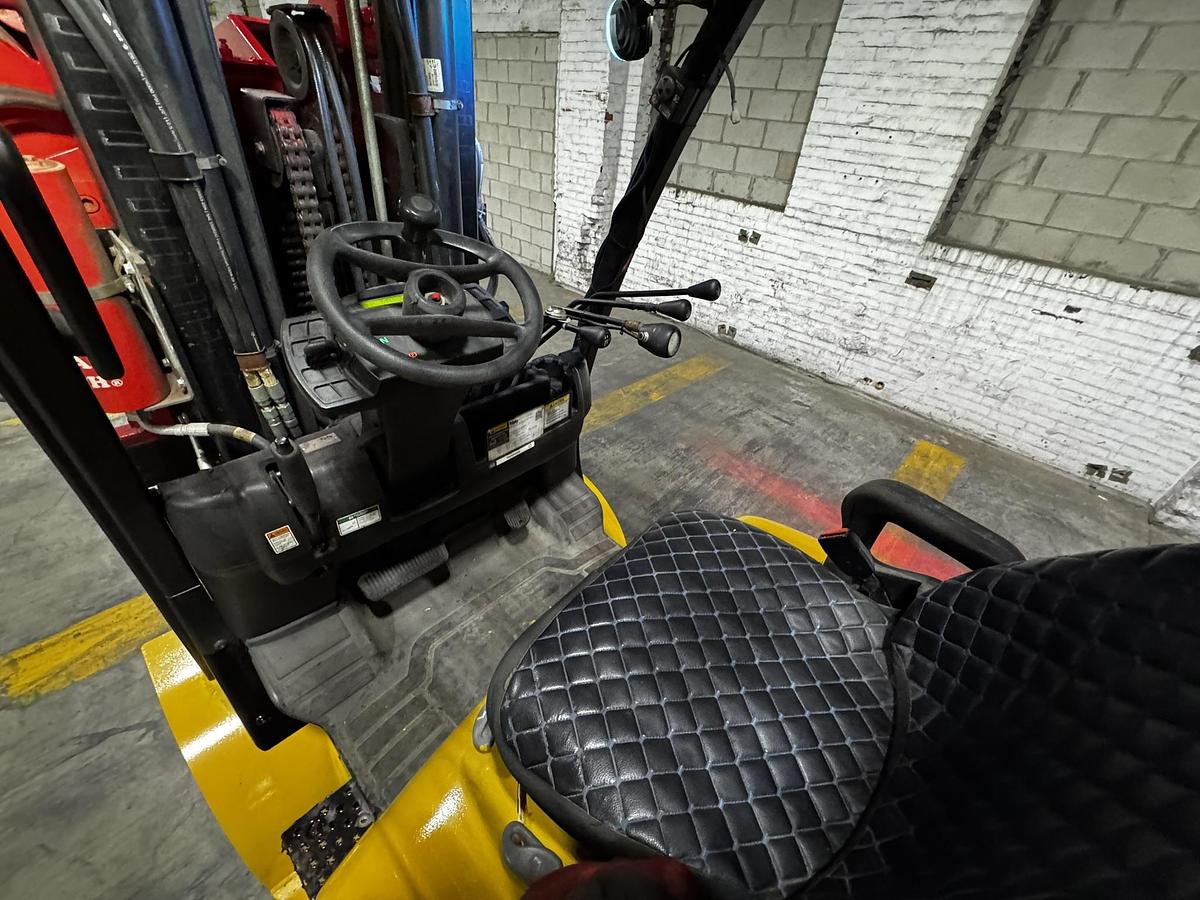 Used 12,000 POUND YALE GC120VXPRS FORKLIFT WITH 72" SPLIT FRAME BOLZONI CLAMP