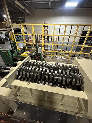 Used SHRED-TECH MODEL AZ-80 SHREDDER