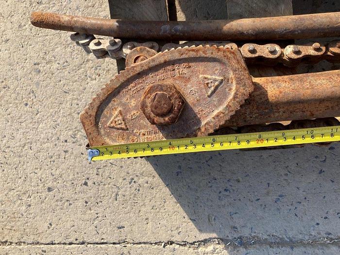 Used 62" Chain Pipe Wrench Vise Tong