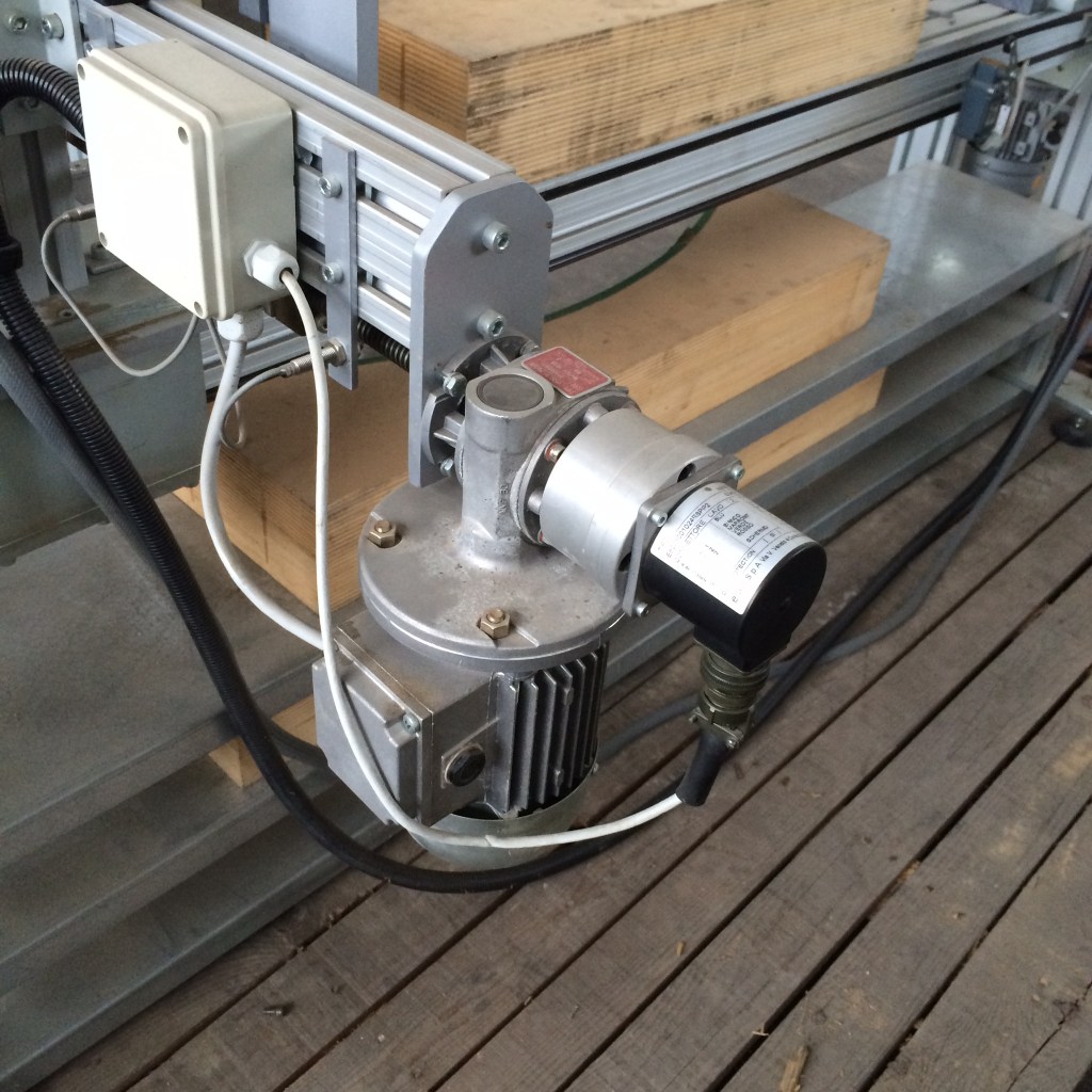 Usato 2006 Strettoio programmabile per piccoli mobili e componenti d’arredo