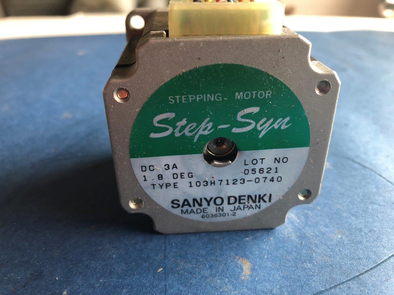 Used Sanyo Denki 103h7123-0740 stepping motor