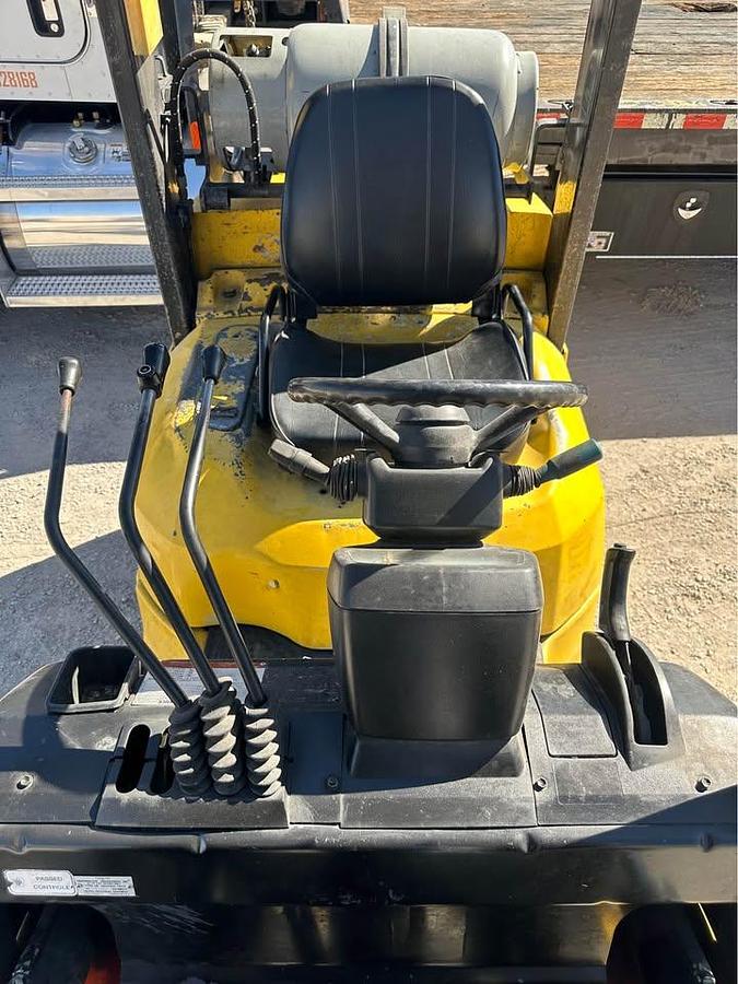 Used 2003 TOYOTA 7FGCU25 FORKLIFT