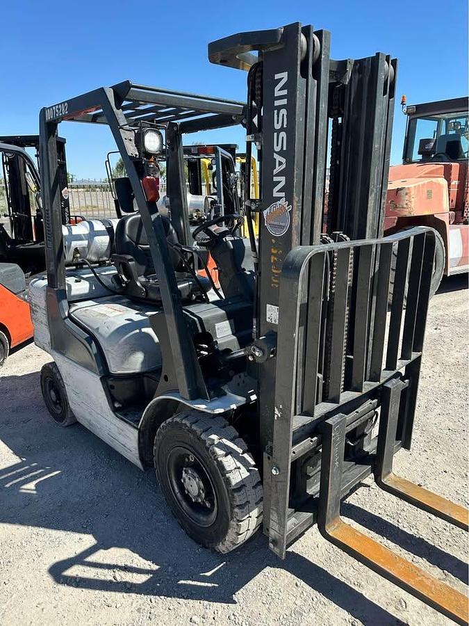 Used 2011 NISSAN MP1F2A25DV FORKLIFT