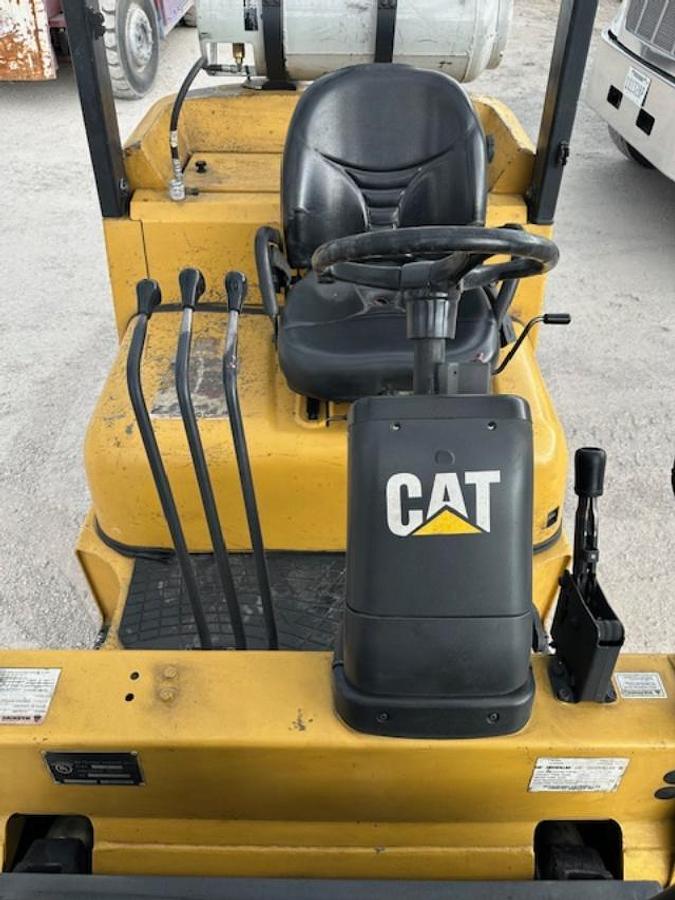 Used 2012 CAT GC45K SWB FORKLIFT
