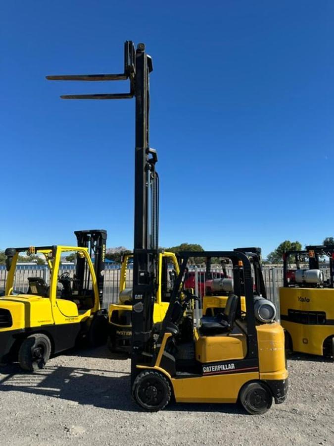 Used 1999 CAT FGC25K FORKLIFT