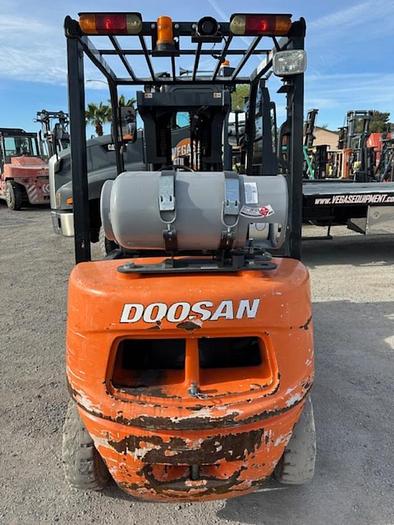 Used 2016 DOOSAN G25E-5 FORKLIFT